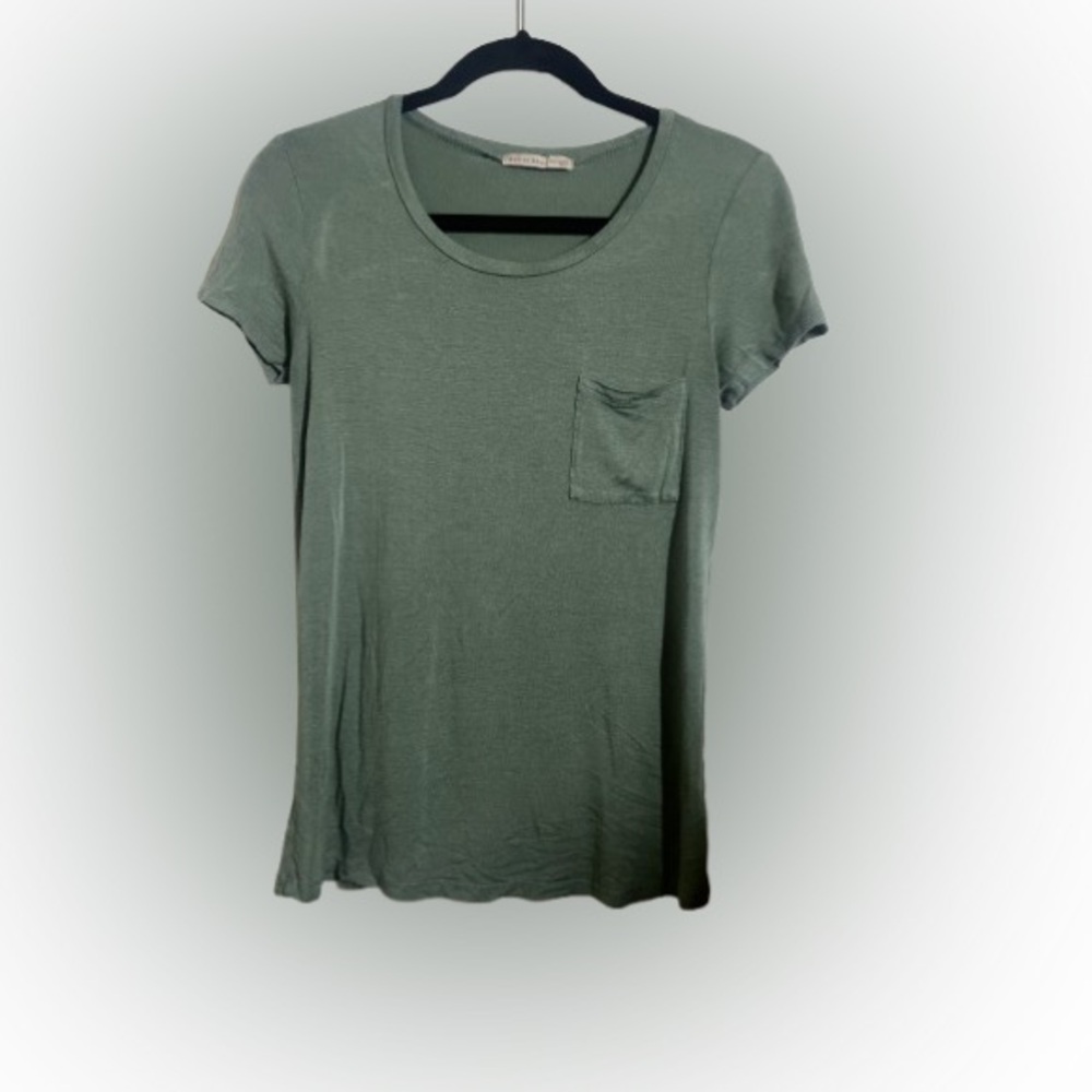 Active Basic Sage Green Tee - Size Small - image 1